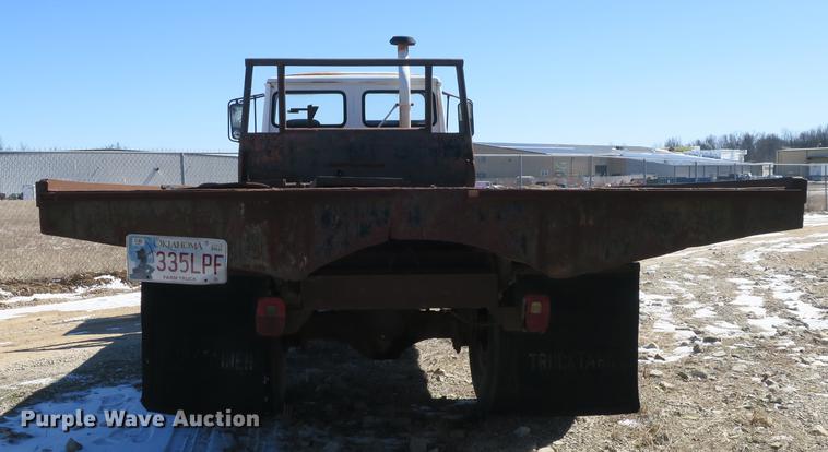 image for item DB8878 1981 Mack MS200 dump flatbed truck