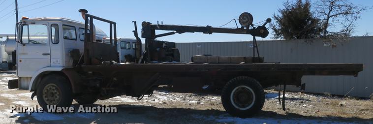 image for item DB8878 1981 Mack MS200 dump flatbed truck
