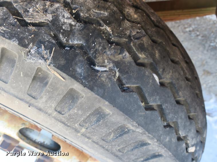 image for item DB8878 1981 Mack MS200 dump flatbed truck