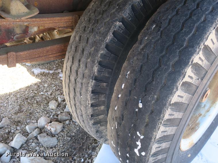 image for item DB8878 1981 Mack MS200 dump flatbed truck