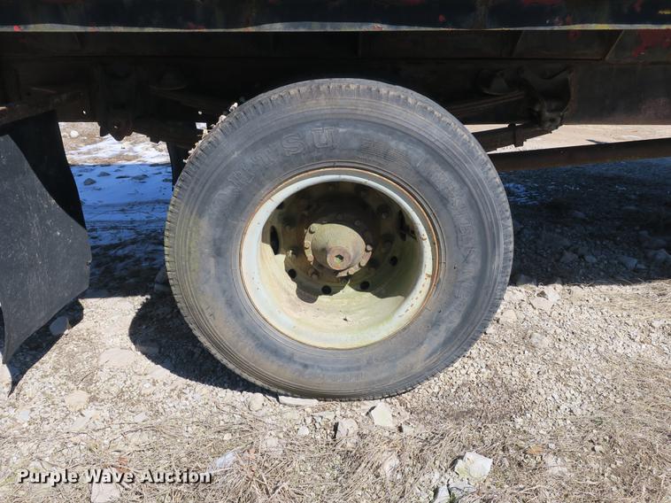 image for item DB8878 1981 Mack MS200 dump flatbed truck