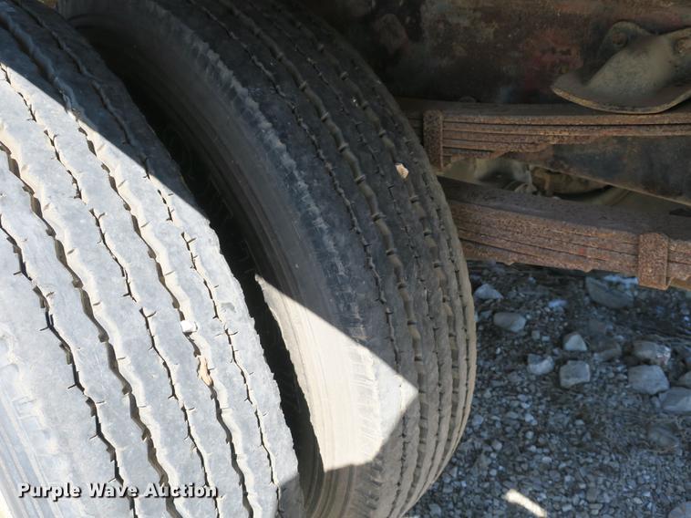 image for item DB8878 1981 Mack MS200 dump flatbed truck