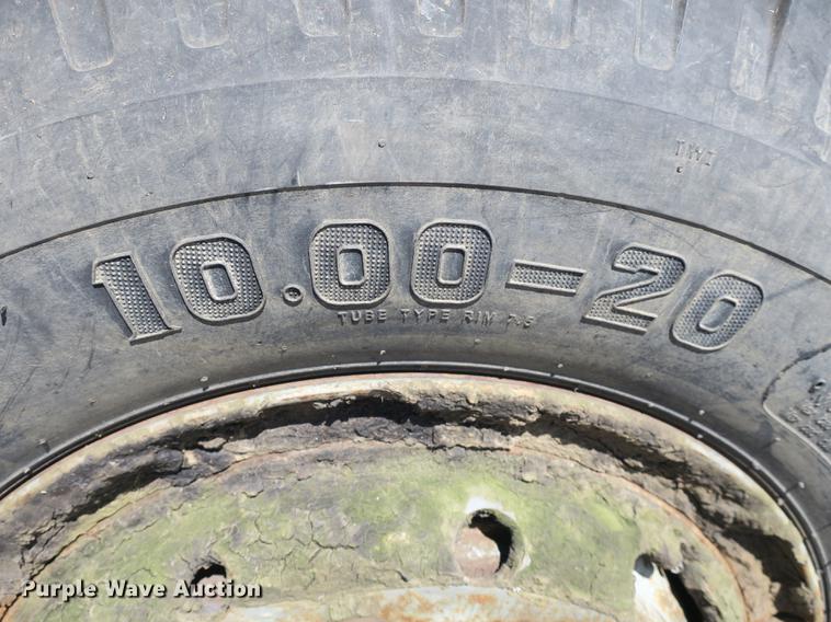 image for item DB8878 1981 Mack MS200 dump flatbed truck