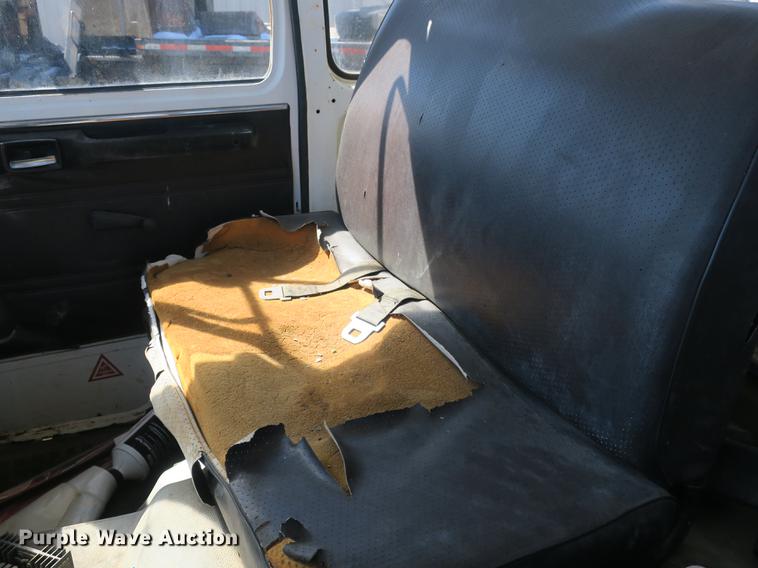 image for item DB8878 1981 Mack MS200 dump flatbed truck