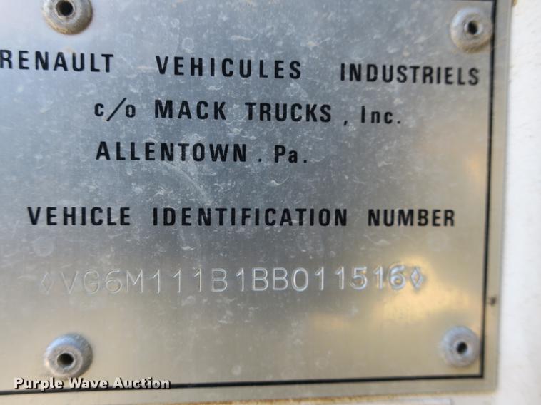 image for item DB8878 1981 Mack MS200 dump flatbed truck