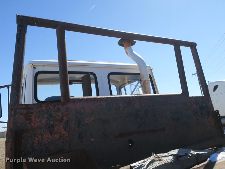 image for item DB8878 1981 Mack MS200 dump flatbed truck