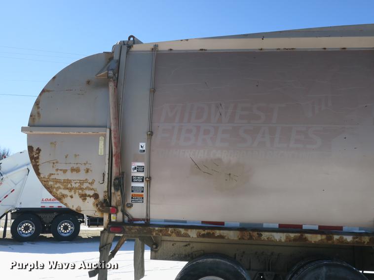 image for item DB8882 2005 Mack refuse truck