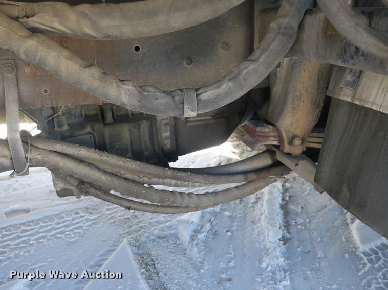 image for item DB8882 2005 Mack refuse truck