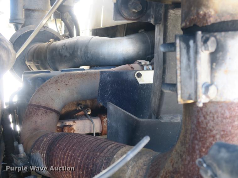 image for item DB8882 2005 Mack refuse truck