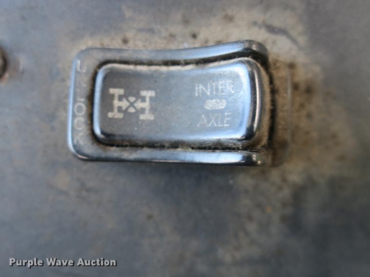 image for item DB8882 2005 Mack refuse truck