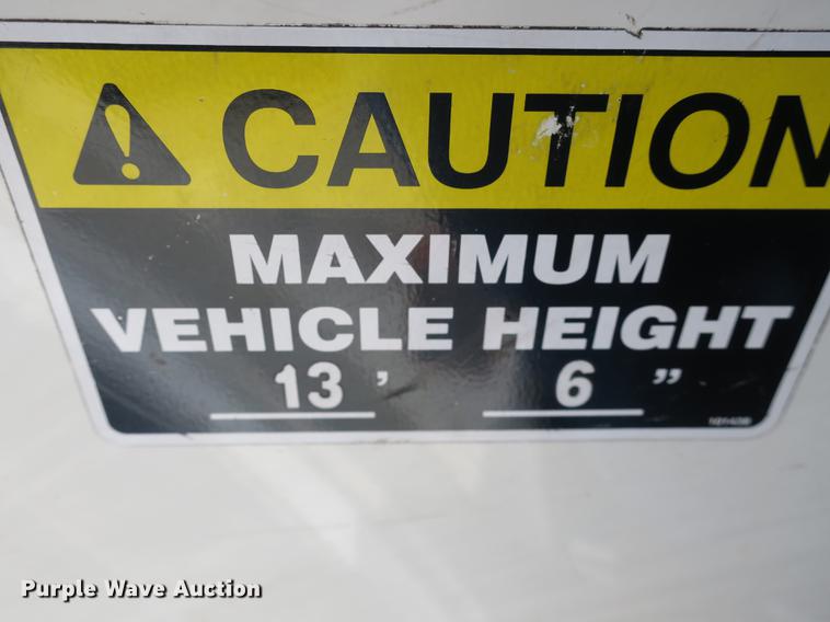 image for item DB8882 2005 Mack refuse truck