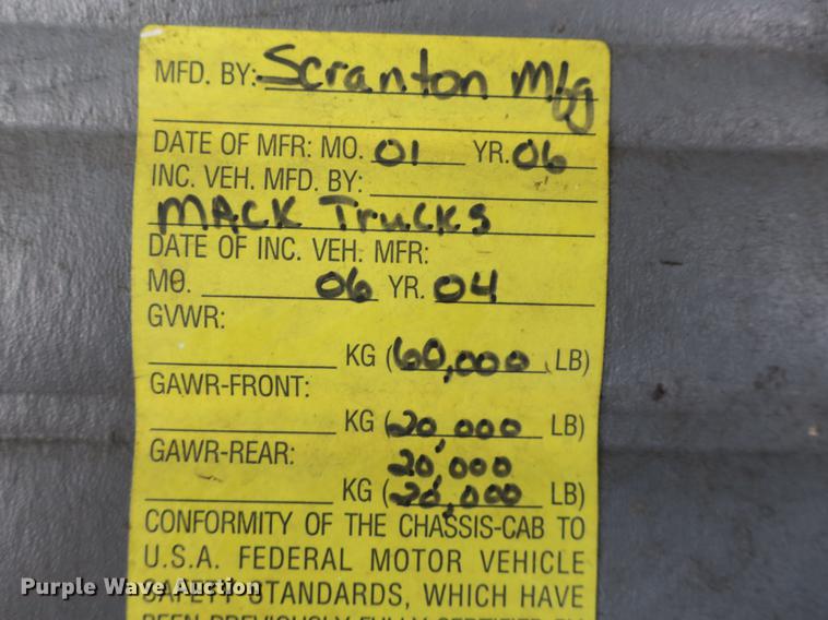 image for item DB8882 2005 Mack refuse truck