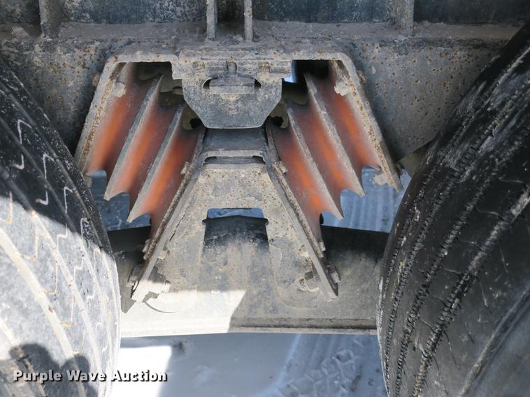 image for item DB8882 2005 Mack refuse truck