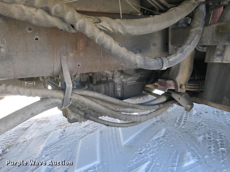 image for item DB8882 2005 Mack refuse truck