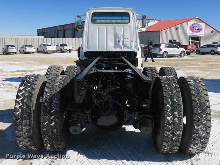 image for item DB8883 1994 Ford L9000 truck cab and chassis