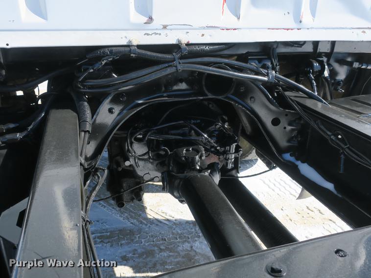 image for item DB8883 1994 Ford L9000 truck cab and chassis