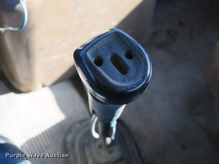 image for item DB8883 1994 Ford L9000 truck cab and chassis