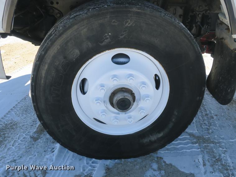 image for item DB8883 1994 Ford L9000 truck cab and chassis