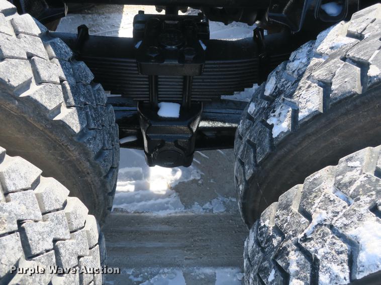 image for item DB8883 1994 Ford L9000 truck cab and chassis