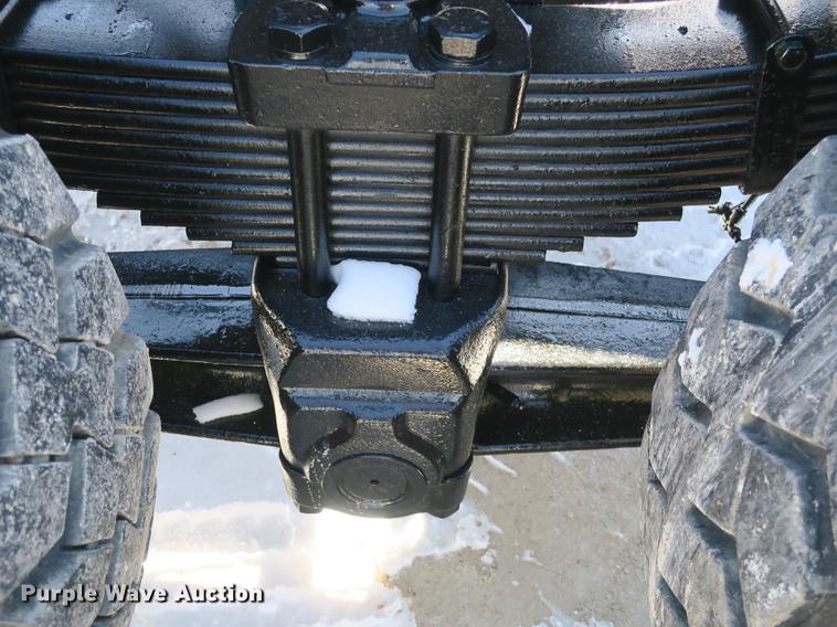 image for item DB8883 1994 Ford L9000 truck cab and chassis