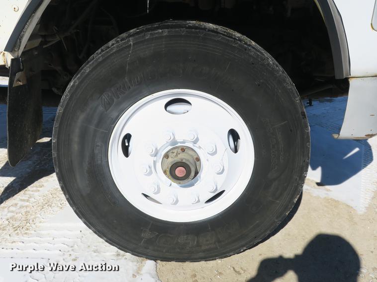 image for item DB8883 1994 Ford L9000 truck cab and chassis