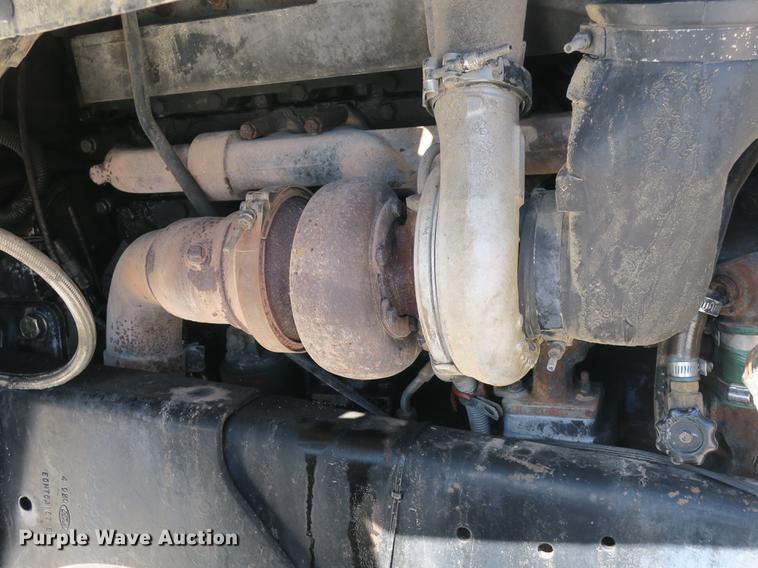 image for item DB8883 1994 Ford L9000 truck cab and chassis