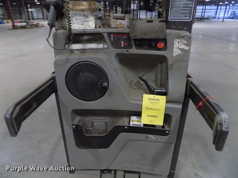 image for item DB9000 Raymond EASi-0PC30TT pallet jack