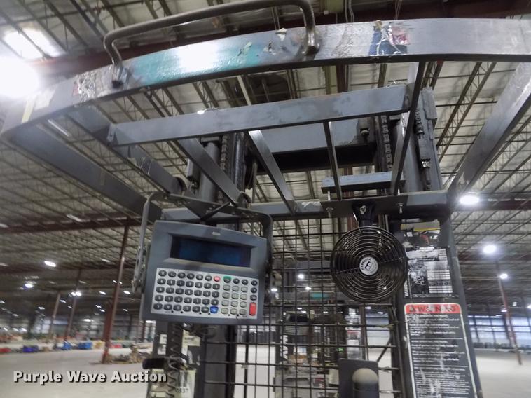 image for item DB9000 Raymond EASi-0PC30TT pallet jack