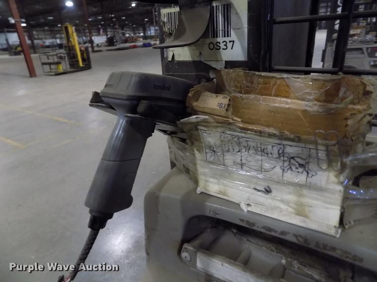 image for item DB9000 Raymond EASi-0PC30TT pallet jack