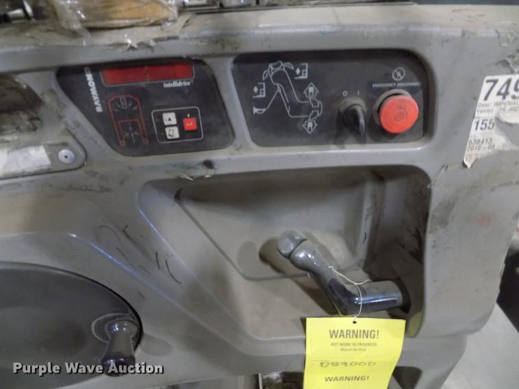 image for item DB9000 Raymond EASi-0PC30TT pallet jack