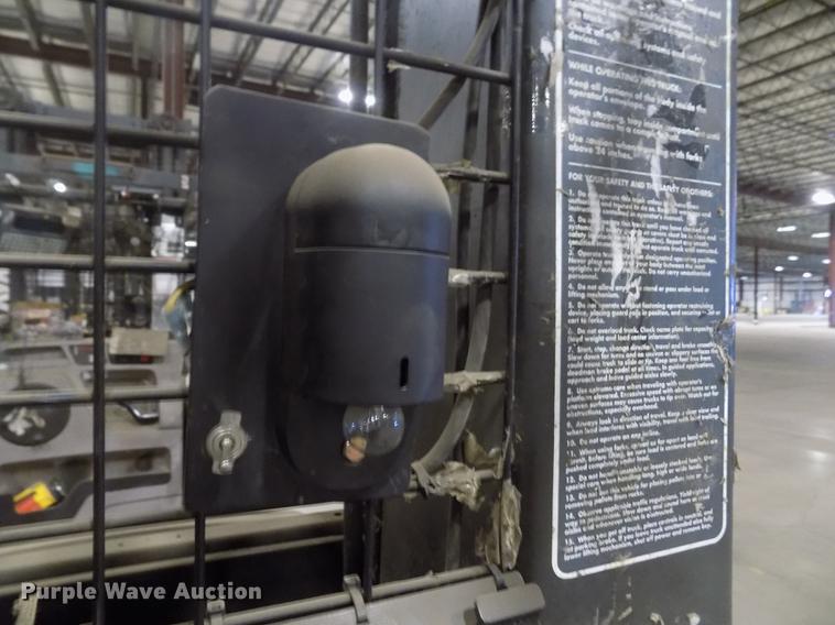 image for item DB9000 Raymond EASi-0PC30TT pallet jack