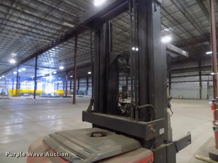 image for item DB9000 Raymond EASi-0PC30TT pallet jack