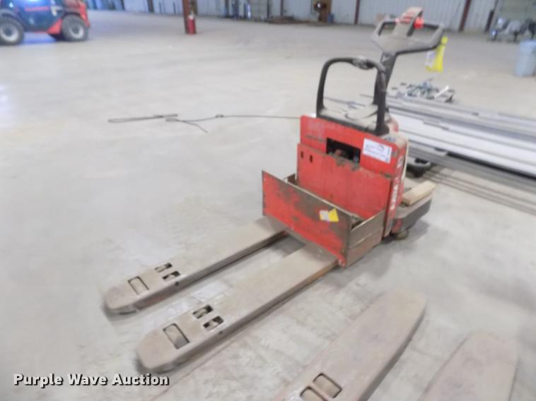 image for item DB9002 Raymond 112TM-FRE60L pallet jack