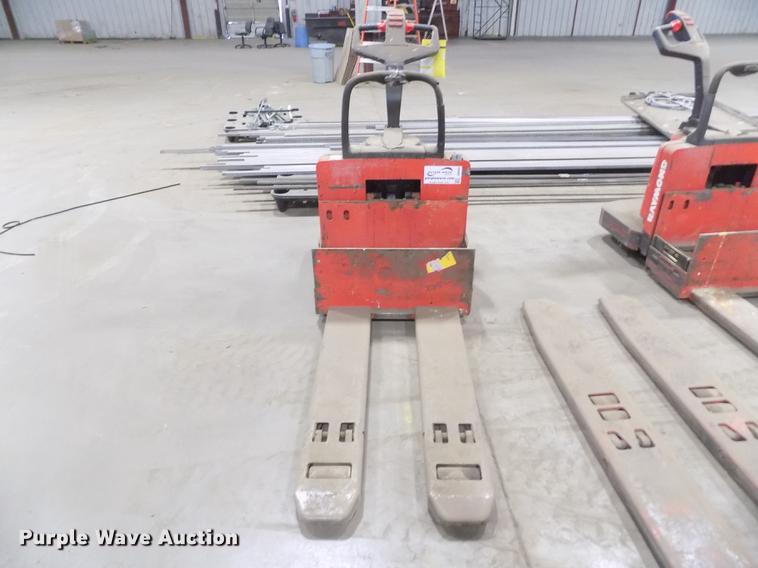 image for item DB9002 Raymond 112TM-FRE60L pallet jack