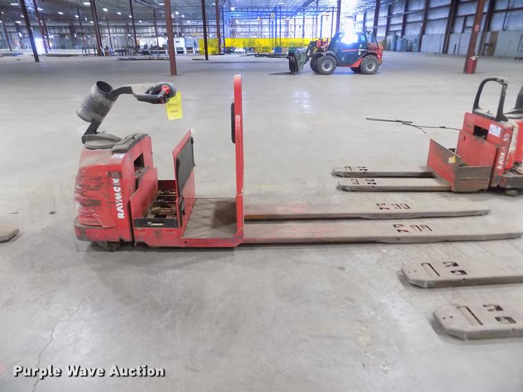image for item DB9003 Raymond 8500 pallet jack