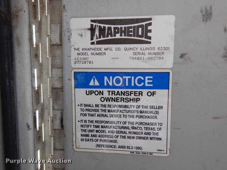 image for item DC8732 1998 International 4700 bucket truck