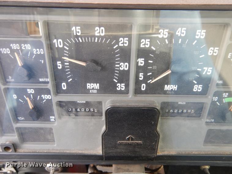 image for item DC8732 1998 International 4700 bucket truck