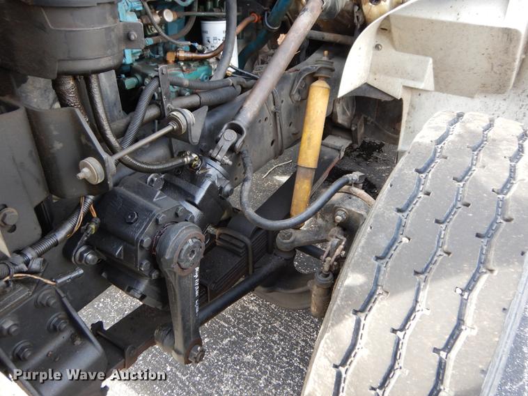 image for item DC8732 1998 International 4700 bucket truck