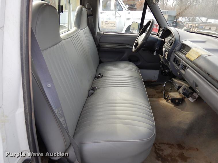 image for item DC8734 1997 Ford F250 flatbed pickup truck