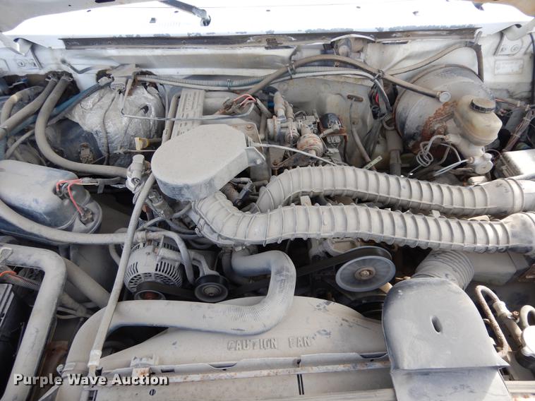 image for item DC8734 1997 Ford F250 flatbed pickup truck