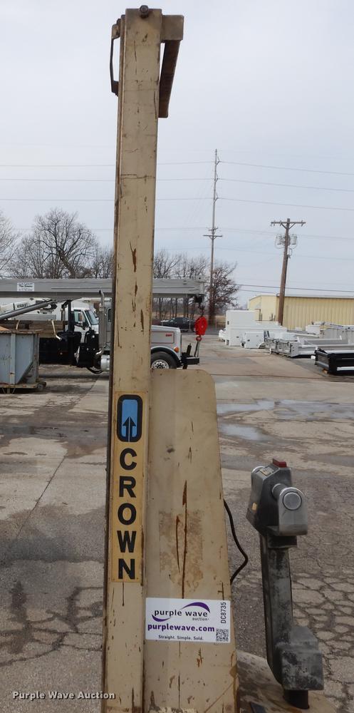 image for item DC8735 Crown WT25 forklift