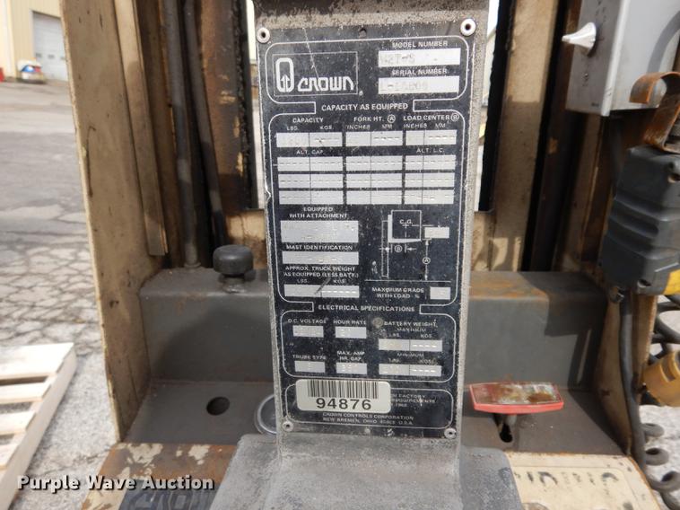 image for item DC8735 Crown WT25 forklift