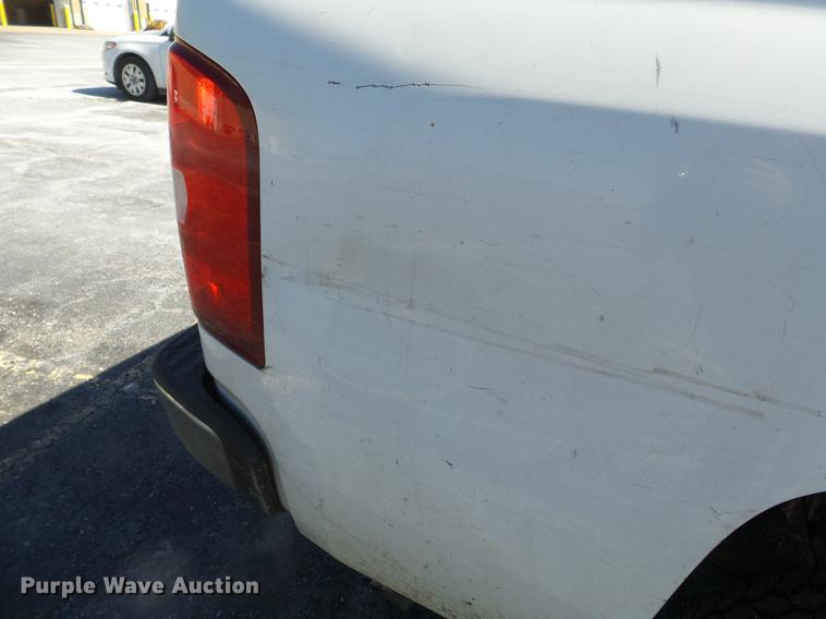 image for item DD2330 2007 Chevrolet Silverado 1500 pickup truck
