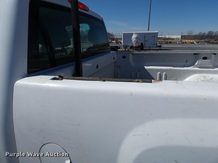 image for item DD2330 2007 Chevrolet Silverado 1500 pickup truck