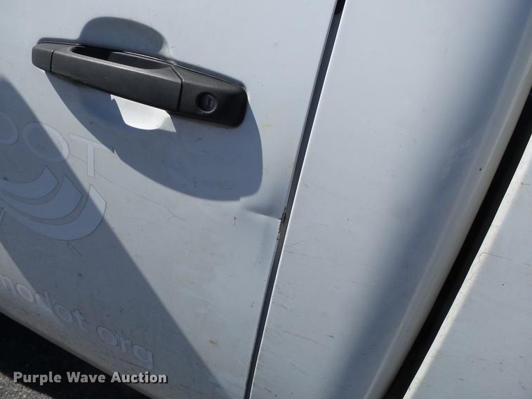 image for item DD2330 2007 Chevrolet Silverado 1500 pickup truck