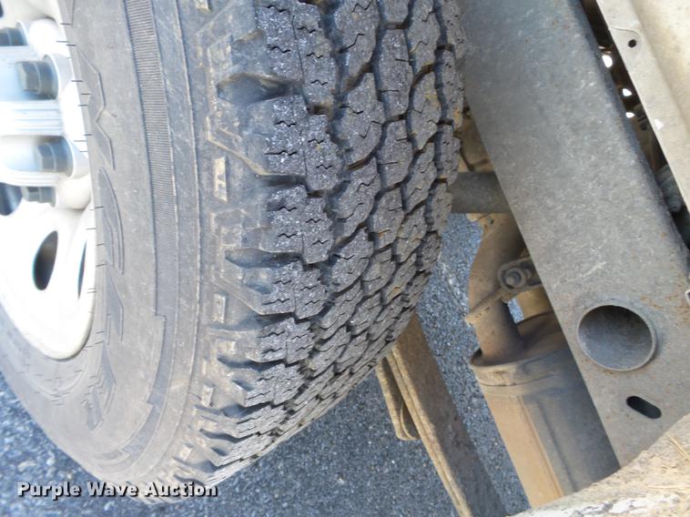 image for item DD2330 2007 Chevrolet Silverado 1500 pickup truck