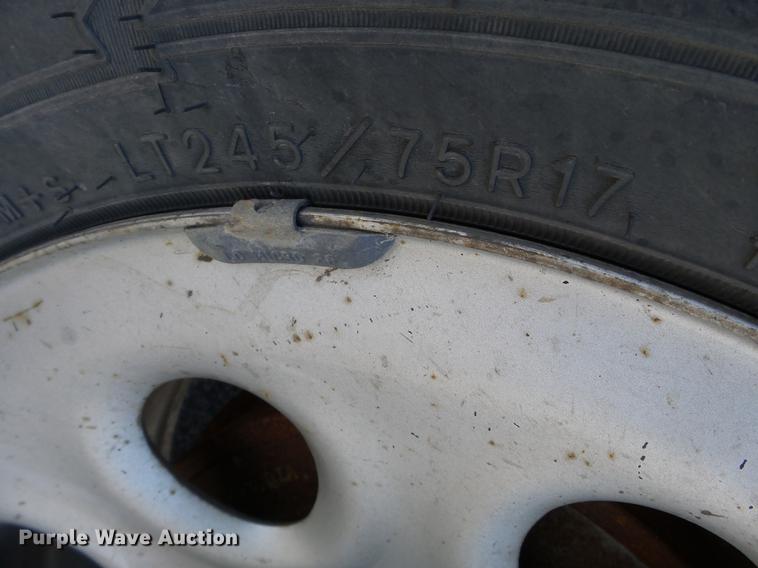 image for item DD2330 2007 Chevrolet Silverado 1500 pickup truck