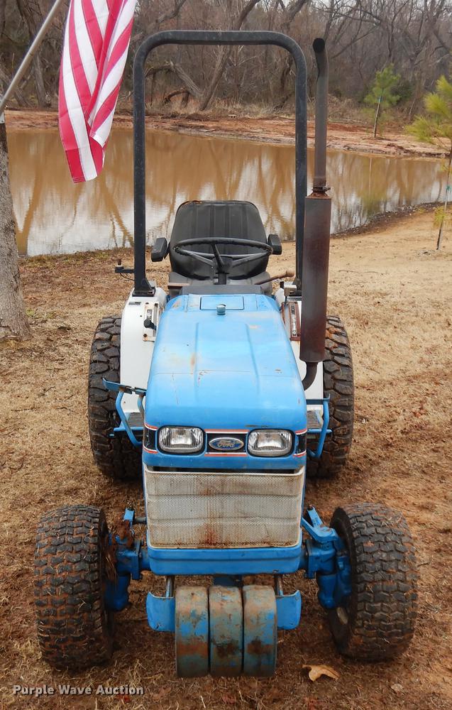 image for item DD3642 Ford 1120 MFWD tractor