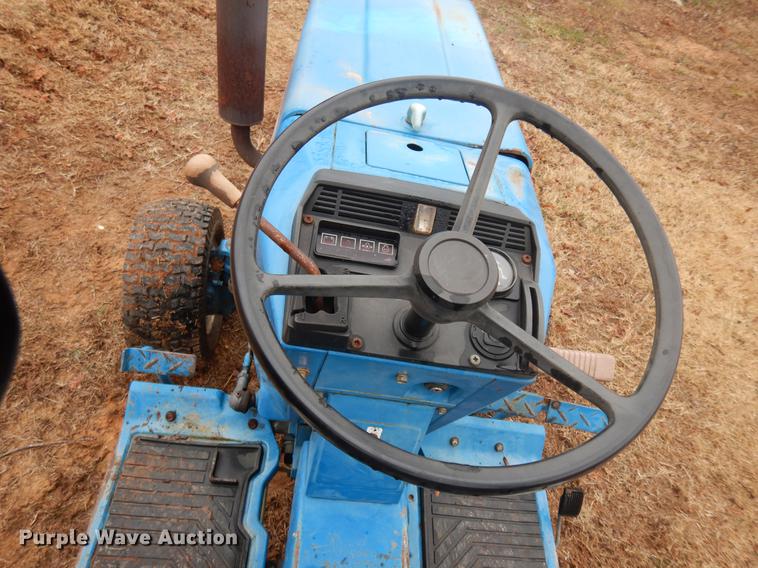 image for item DD3642 Ford 1120 MFWD tractor