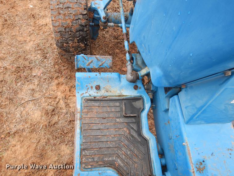 image for item DD3642 Ford 1120 MFWD tractor